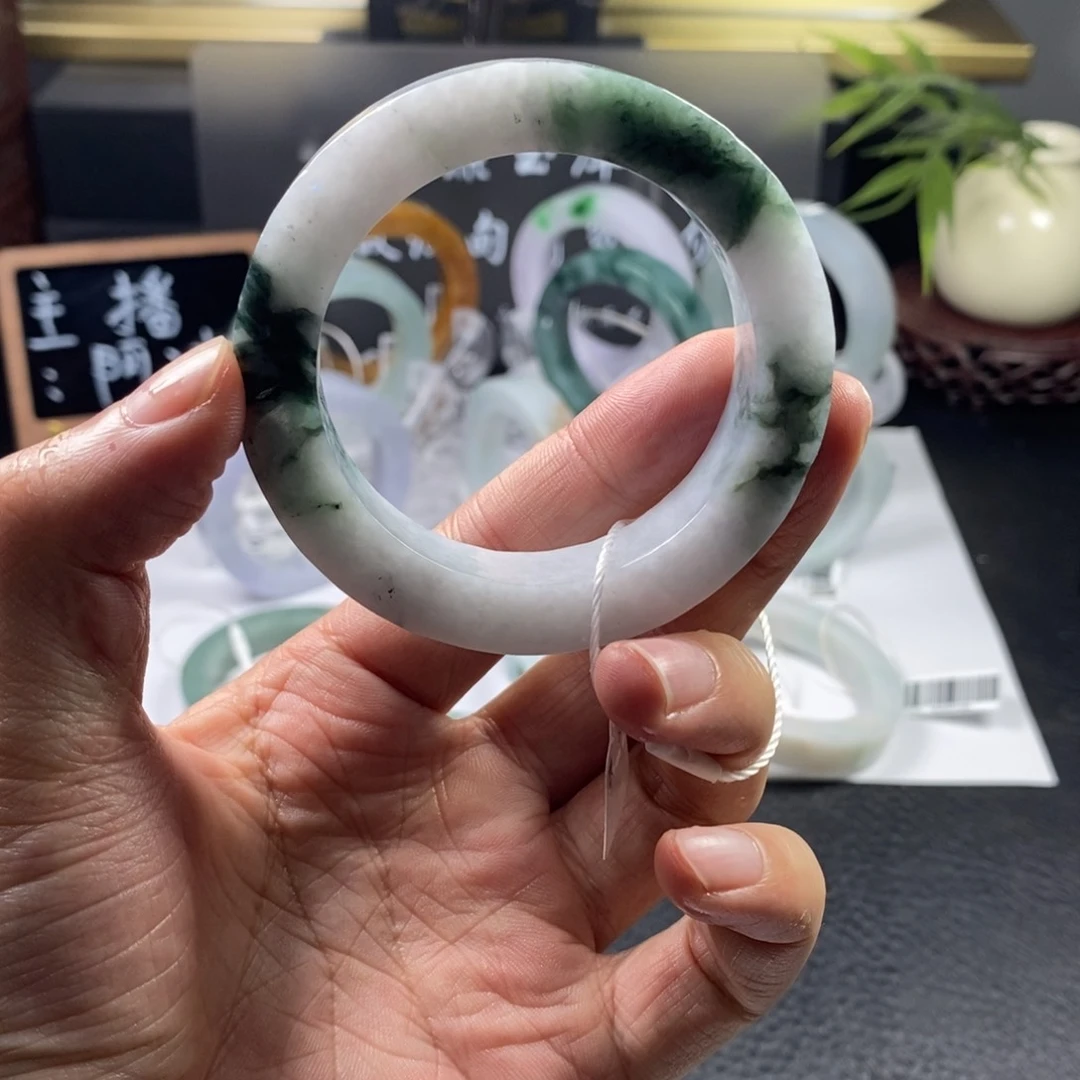 未镶嵌手镯定制翡翠