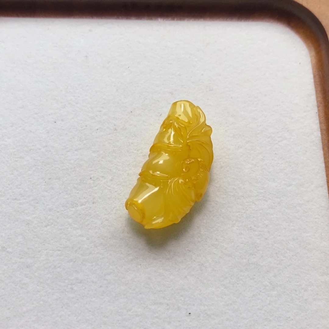 未镶嵌颈饰琥珀竹节