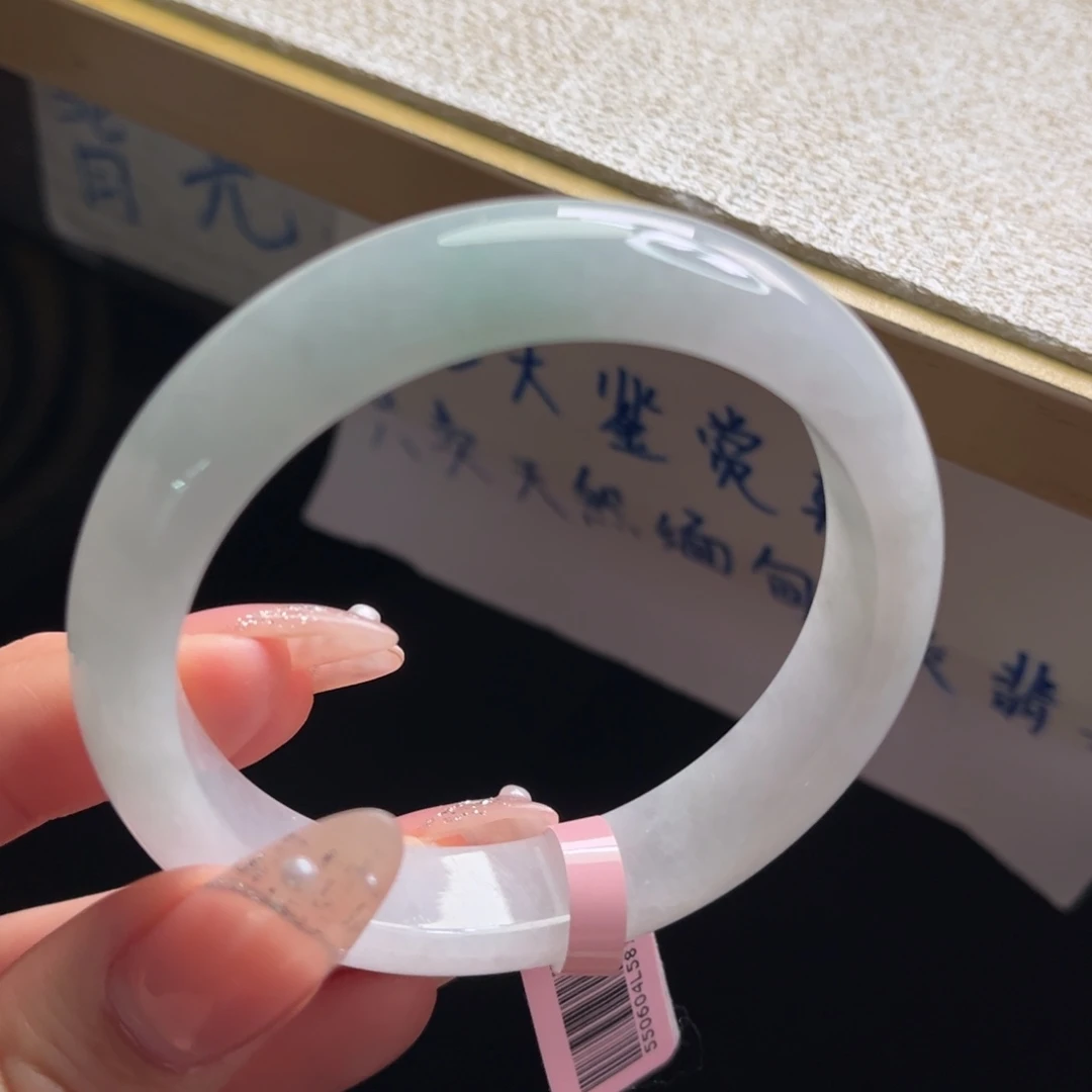 翡翠未镶嵌手镯手镯