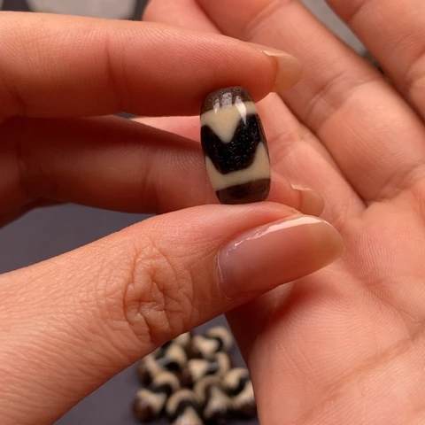天***工玛瑙/玉髓未镶嵌珠宝半成品