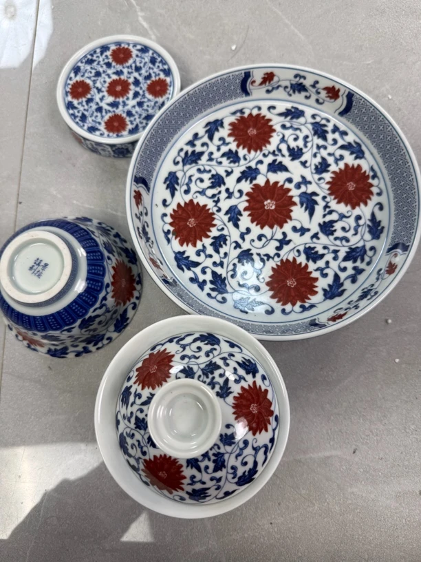 景德镇釉里红缠枝莲四件套