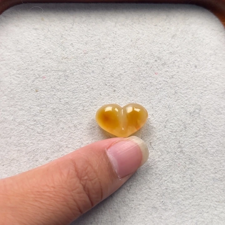 琥珀未镶嵌珠宝奇石M289号蜜蜡屁桃