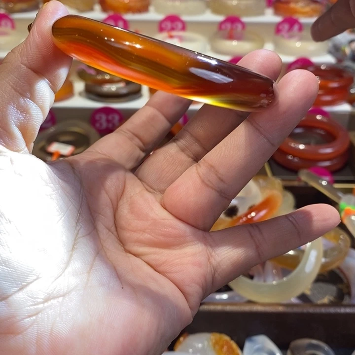 玛瑙/玉髓手镯未镶嵌
