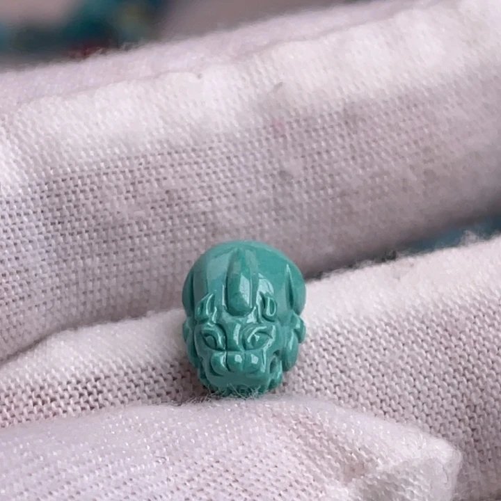 绿松石未镶嵌珠宝奇石小貔貅卡10.9*7.8*5.9mm