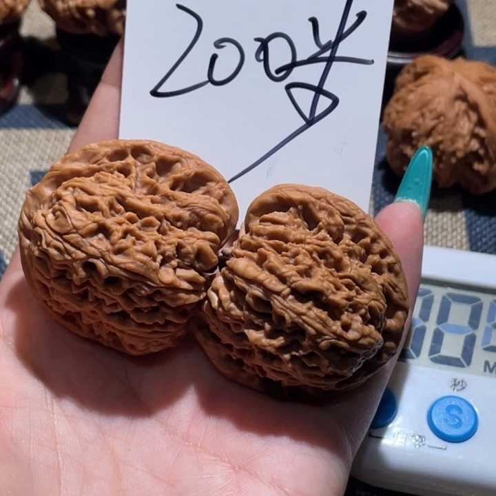超***b文玩核桃吊坠南疆