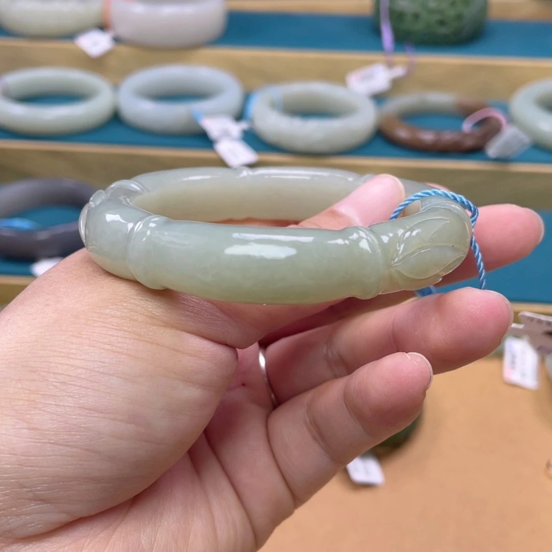 和田玉手镯未镶嵌77