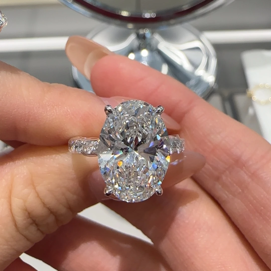 杨***墨实验室培育钻石铂Pt950镶嵌5卡椭圆