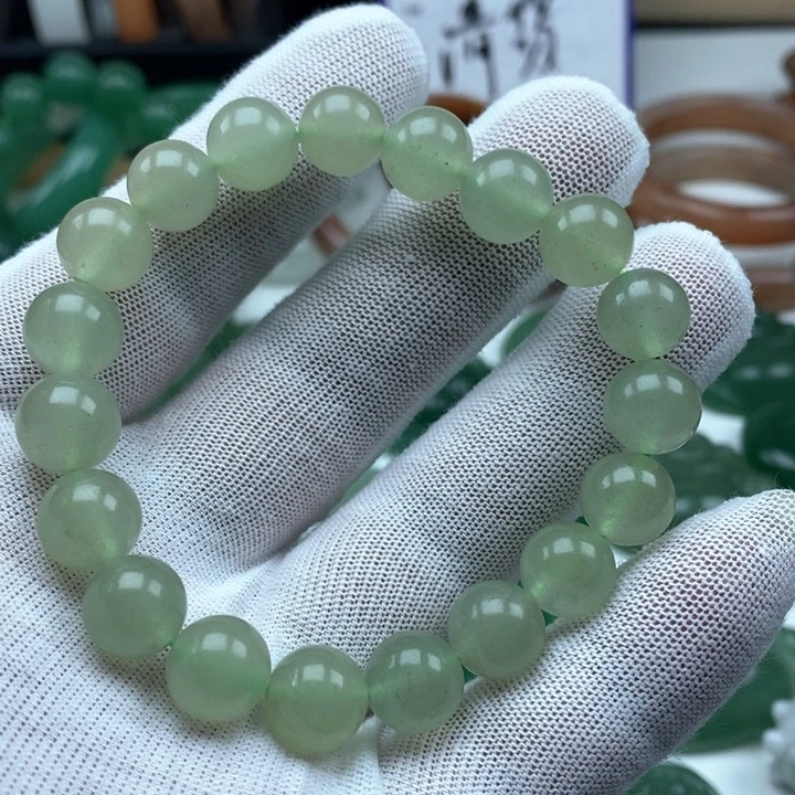 未镶嵌东陵石颈饰