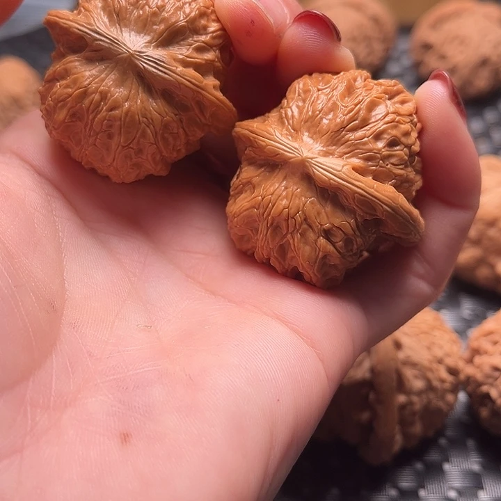 文玩核桃把件39血麒麟特价