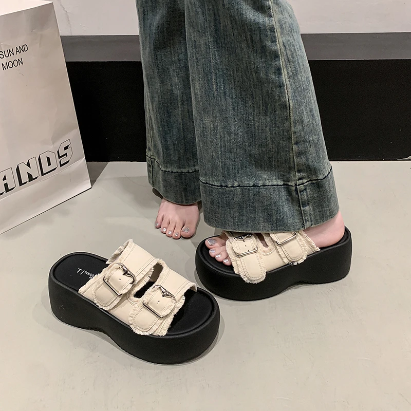 厚底增高拖鞋女外穿夏季时尚百搭防滑一字拖休闲松糕底高跟沙滩鞋