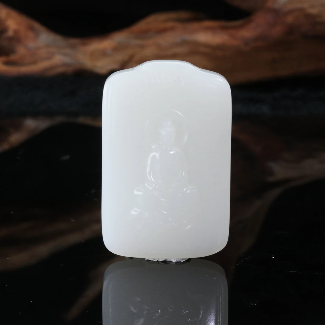 28和田玉羊脂白无相观音/101593北京中保拍卖