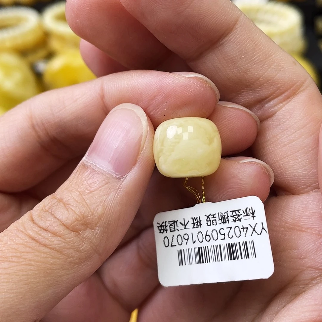 蜜蜡未镶嵌珠宝奇石瓷白妖花老型13mm