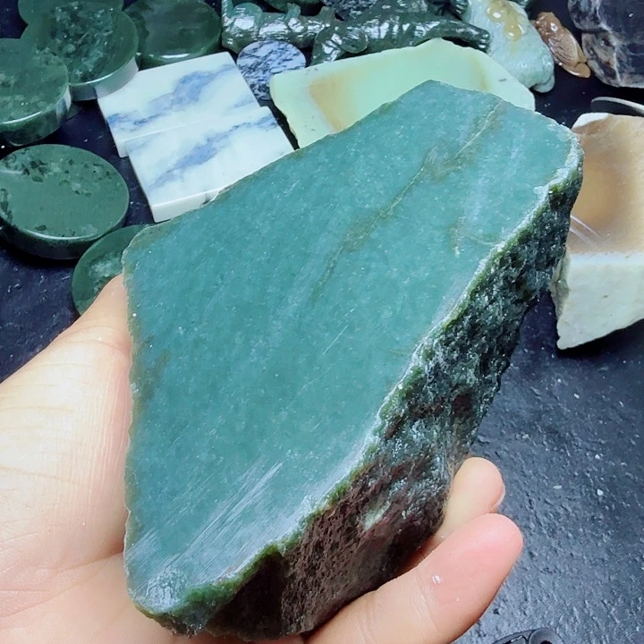 和田玉（糖玉）未镶嵌珠宝奇石