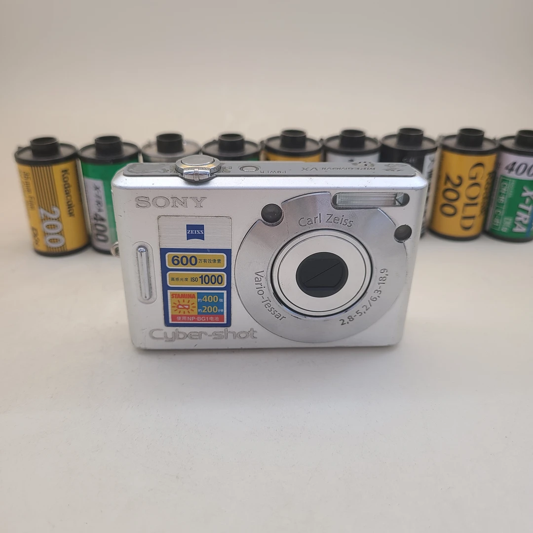 9新 Sony/索尼 w30 数码相机学生党平价福利款CCD(不送读卡器
