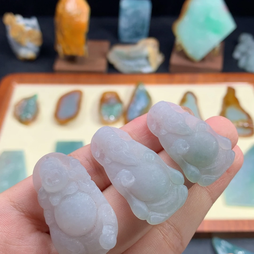 两***地翡翠未镶嵌挂件天然