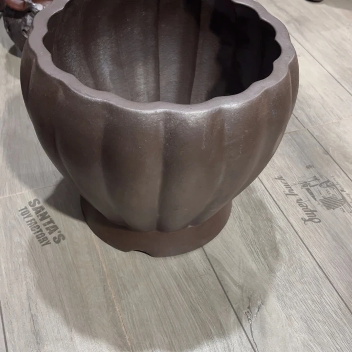 狗***花紫砂花盆宜兴紫砂工艺厂。