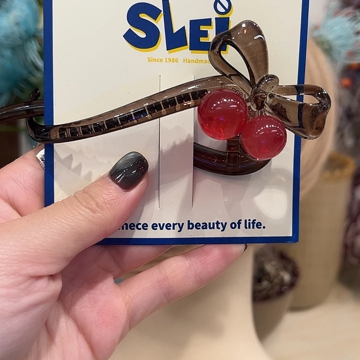 布艺铁合金樱桃扭扭夹