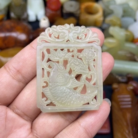 蛇纹石玉未镶嵌颈饰44