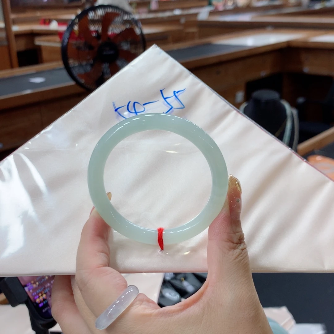 未镶嵌手镯翡翠买断