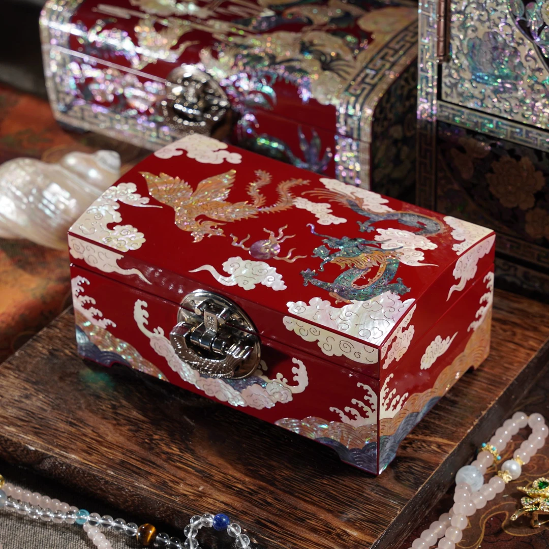 满贝款龙凤呈祥螺钿漆器首饰盒高档实木结婚礼物新婚陪嫁礼品收纳