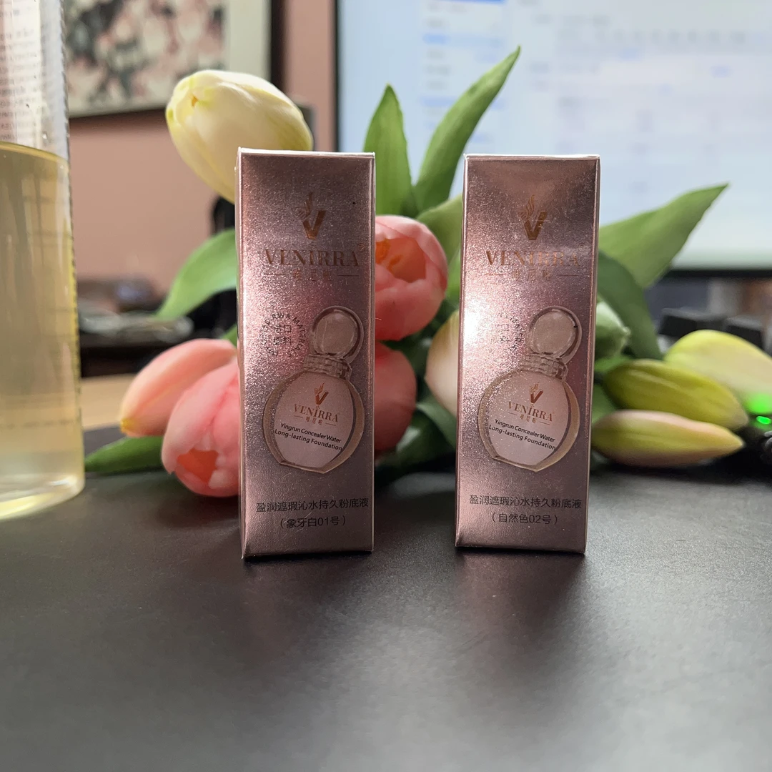 唯尼啦盈润这下持久粉底液保湿水润