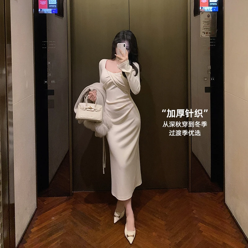 林关关【娇姿美人】杏色方领针织连衣裙女设计感小众长裙毛衣裙子