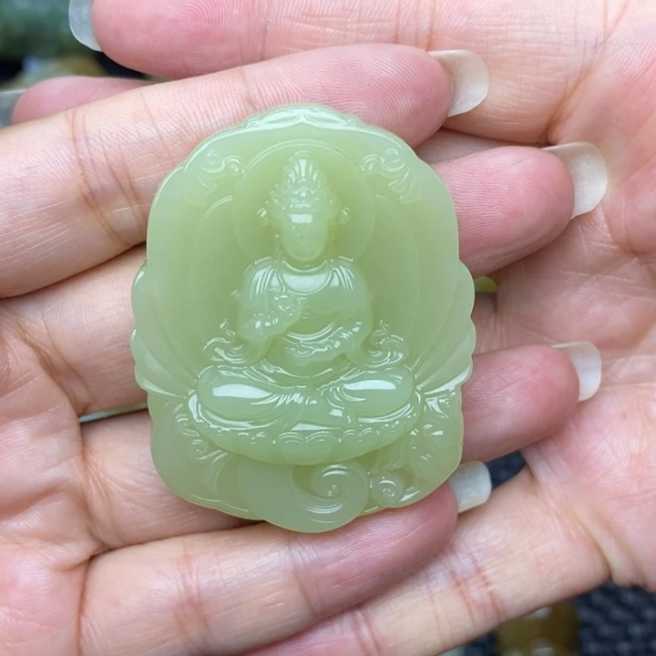 和田玉未镶嵌颈饰C*L