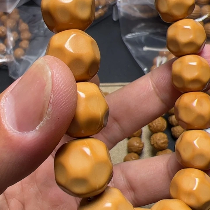 猴头核桃手串啦呃