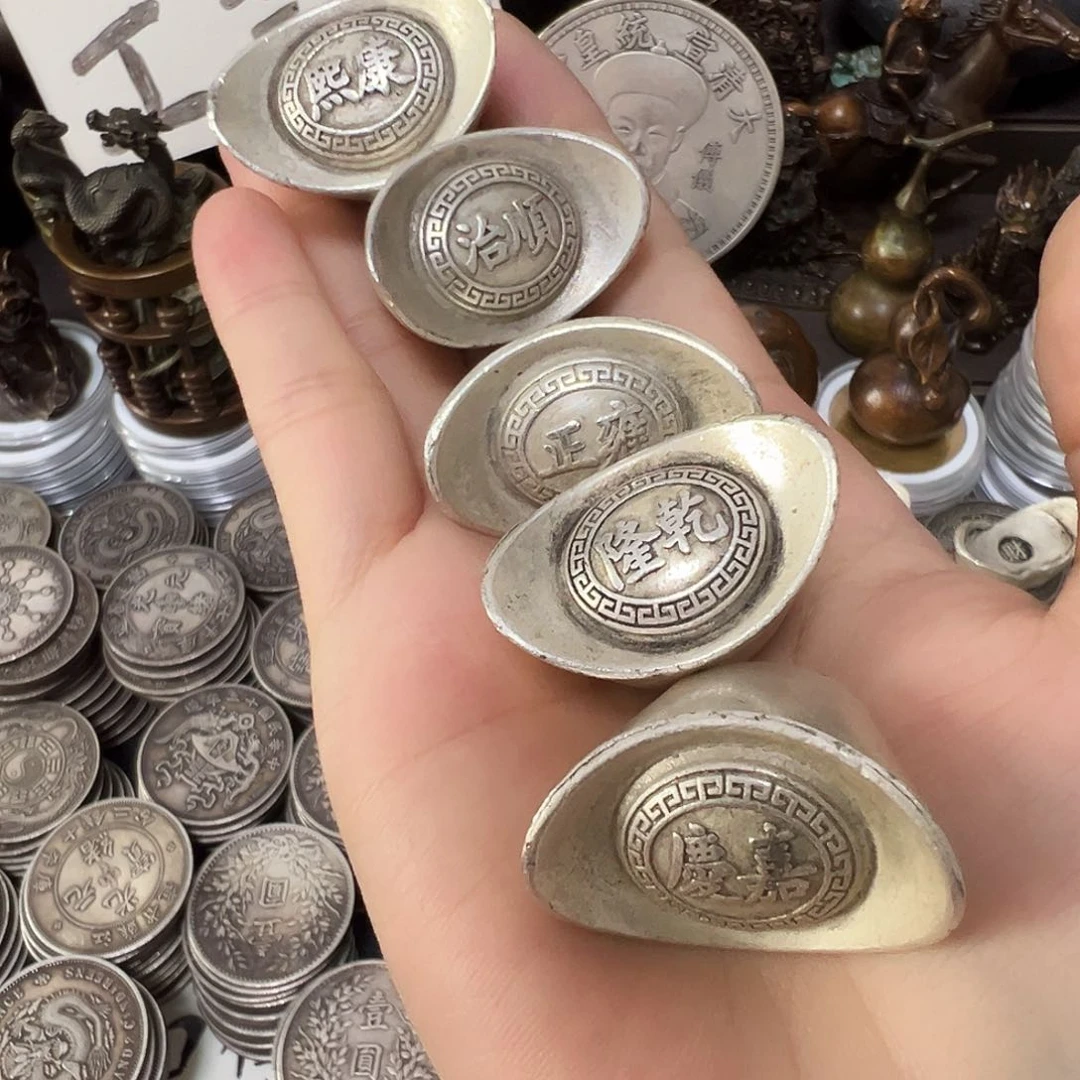 金属复古风格摆件