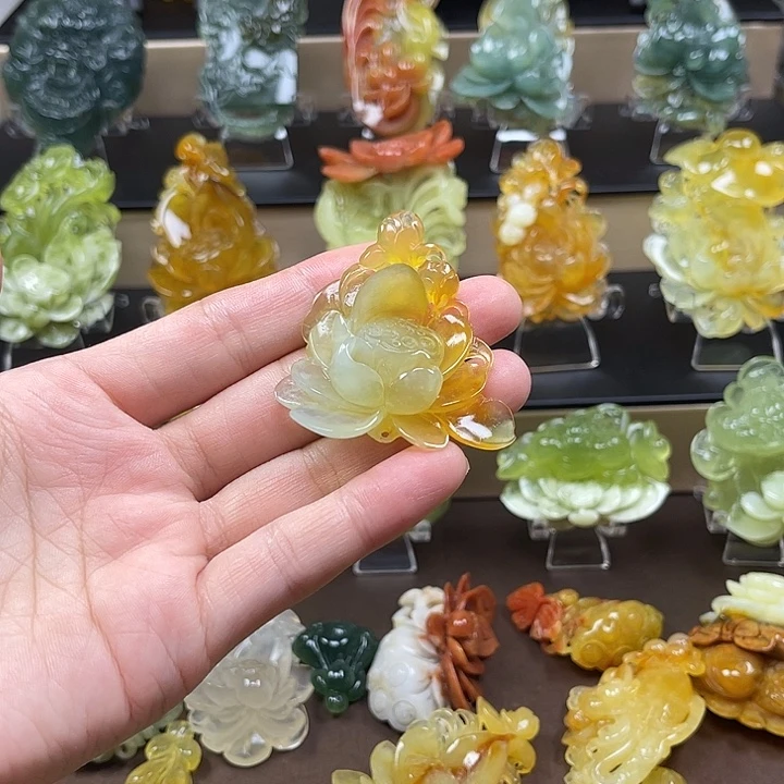 简***单蛇纹石玉未镶嵌颈饰