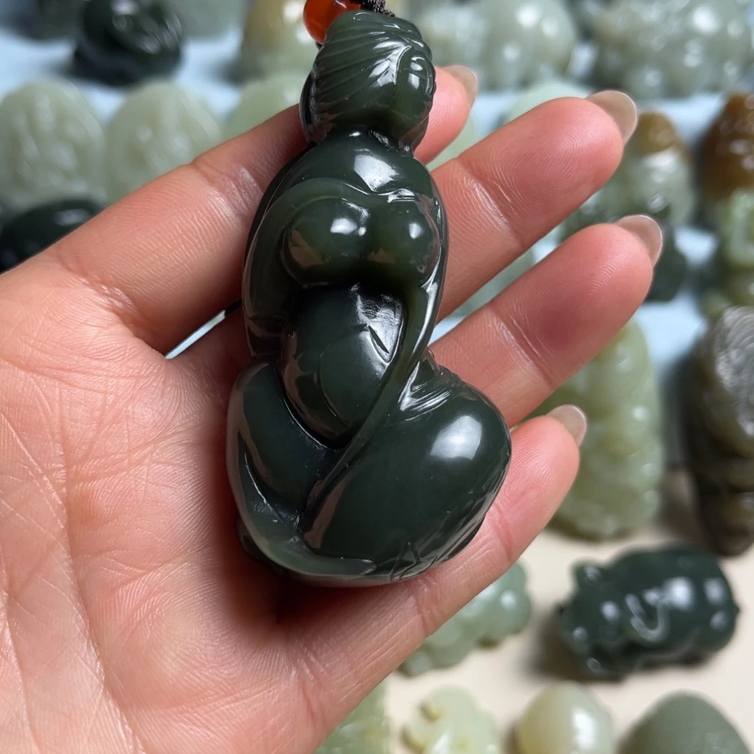 灰***子和田玉未镶嵌把件