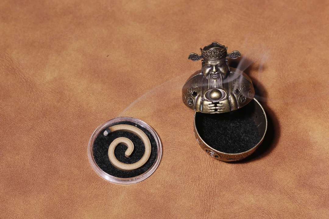 顺化红土 海南棋楠 无粘盘香15片装+财神香炉