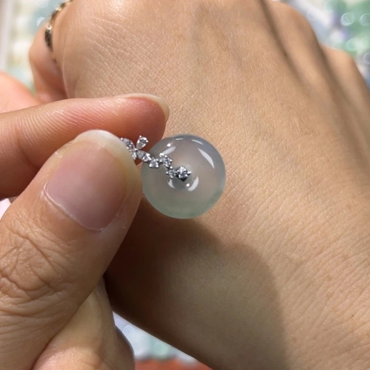 翡翠18K金镶嵌颈饰平安扣033