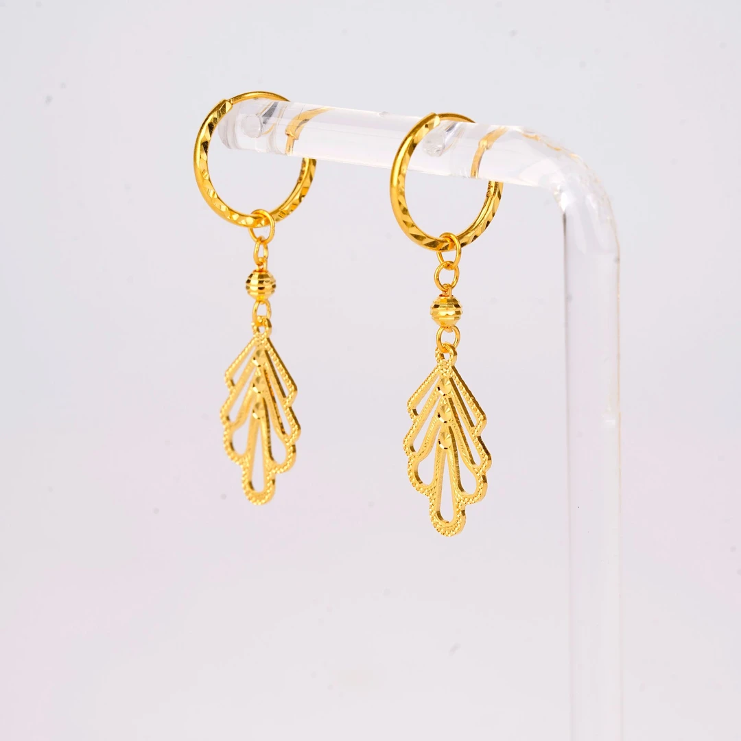 Chow Tai Seng/周大生镂空叶子足金耳圈 2.78g 183号