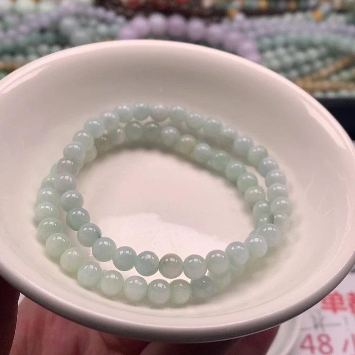 翡翠未镶嵌颈饰翡翠有瑕疵不退不换