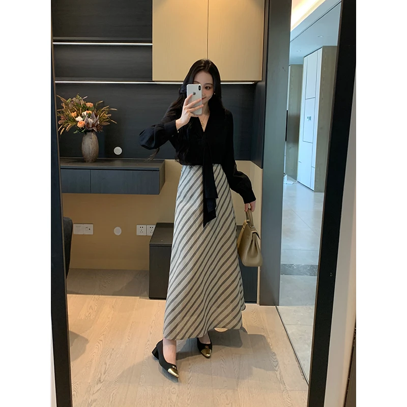 XINYI【高智美学】秋季飘带衬衫+斜纹半身裙显瘦两件套X625A13107