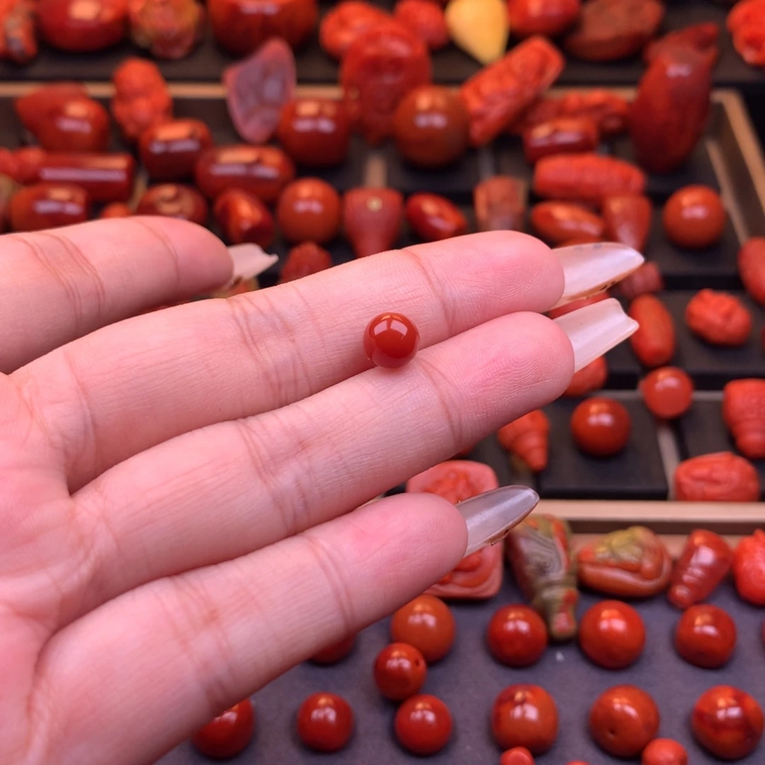 南红玛瑙未镶嵌原矿圆珠7mm