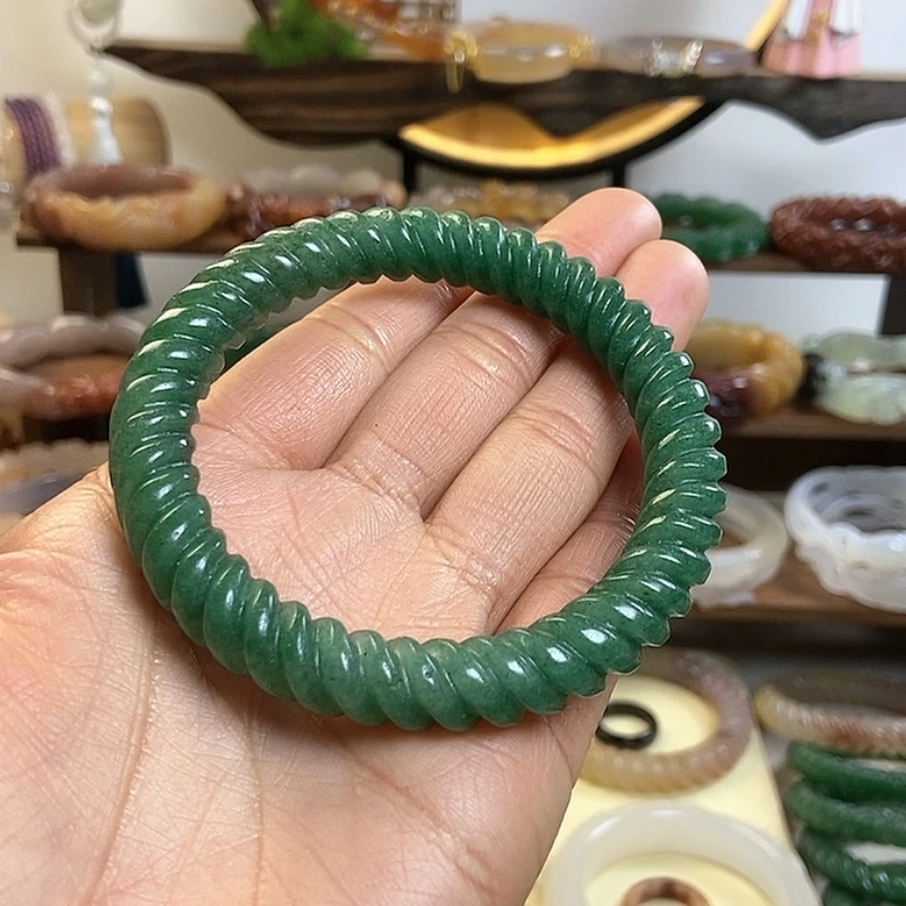 【闪购商品】石英质玉手镯未镶嵌康*咪61圈口