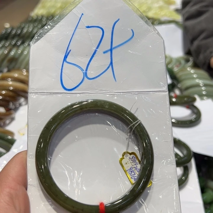 和田玉（糖玉）手镯未镶嵌