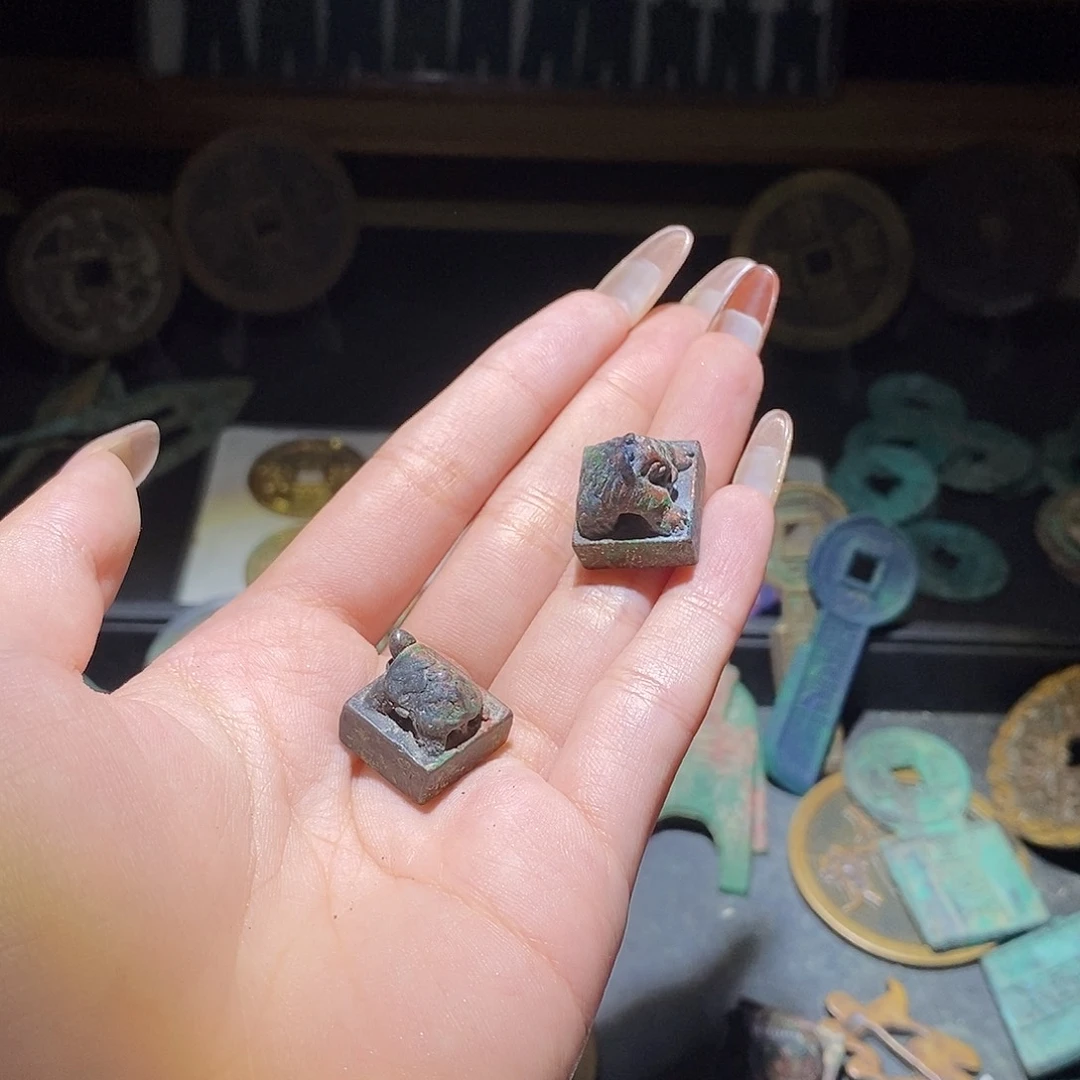 h***i铜现代仿制工艺品