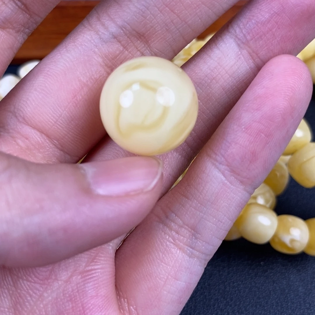 琥珀未镶嵌珠宝奇石17