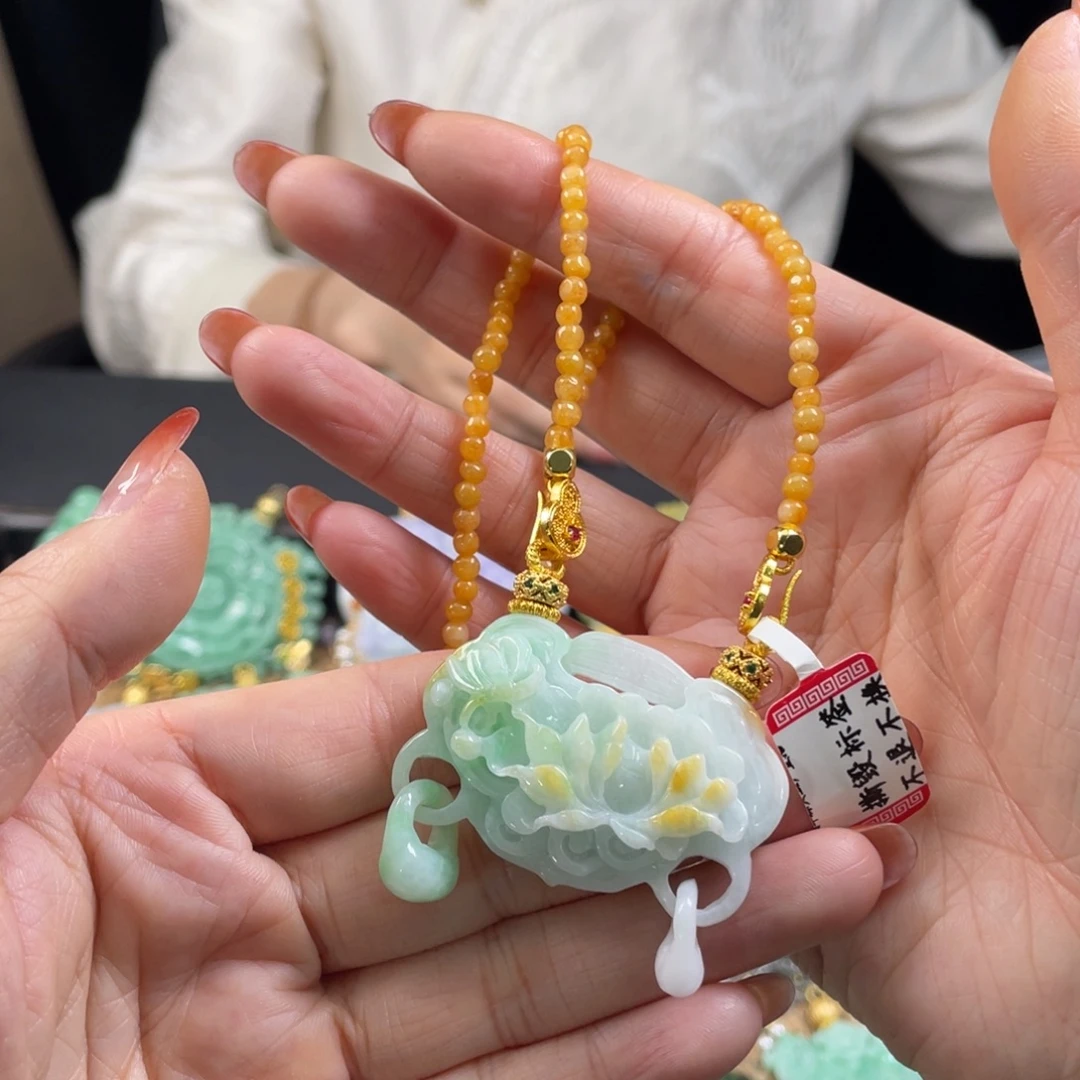 翡翠未镶嵌颈饰代编织