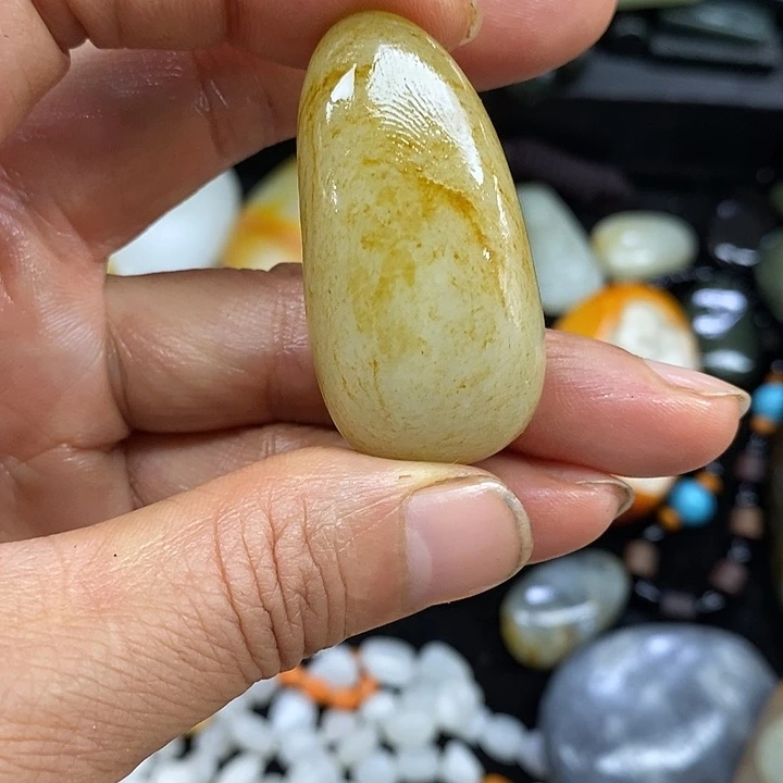 和田玉（糖玉）未镶嵌挂件