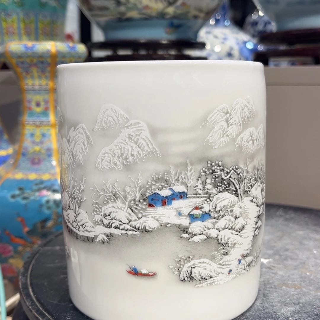 陶景德镇陶瓷雪景笔筒