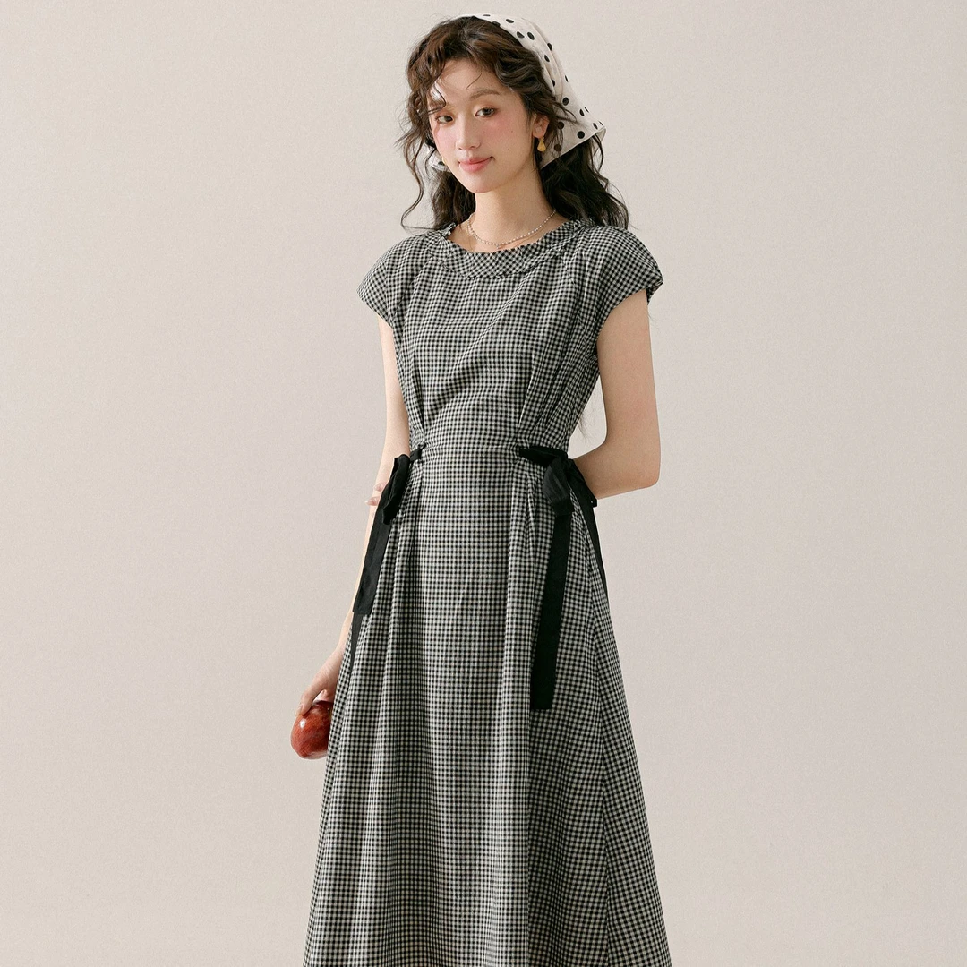 三寸藕法式赫本风黑色格纹连衣夏新款小个子气质收腰长裙L251142