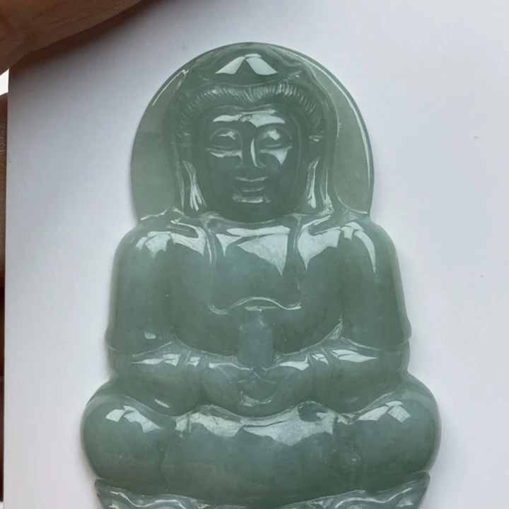 翡翠未镶嵌颈饰观音