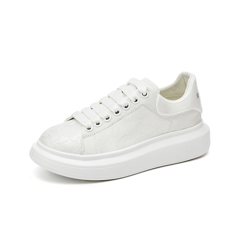 Daphne/达芙妮欧若新中式小白鞋2025爆款时尚潮流ins百搭蕾丝女鞋