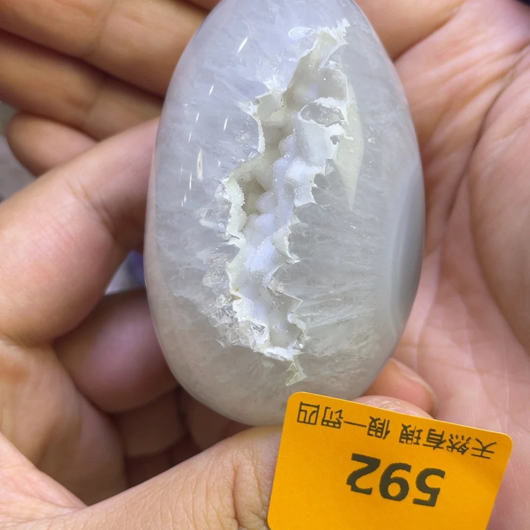 未镶嵌水晶大型摆件（非配饰）