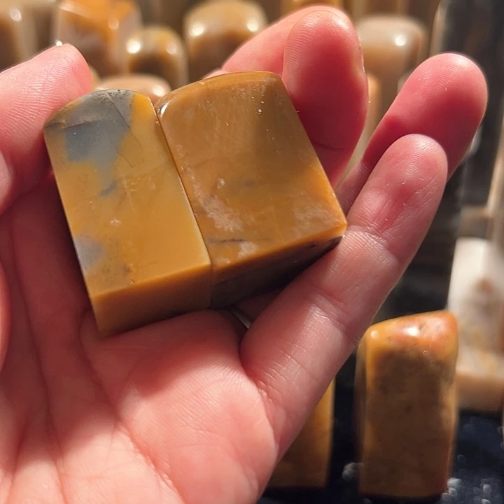 昌化石印石云****告昌化石印石巧色