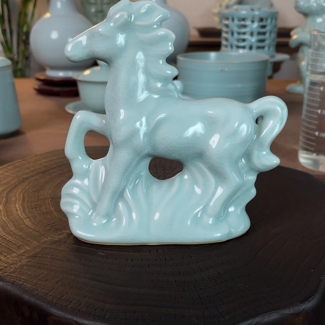 瓷微瑕简包马摆件原矿汝瓷当代